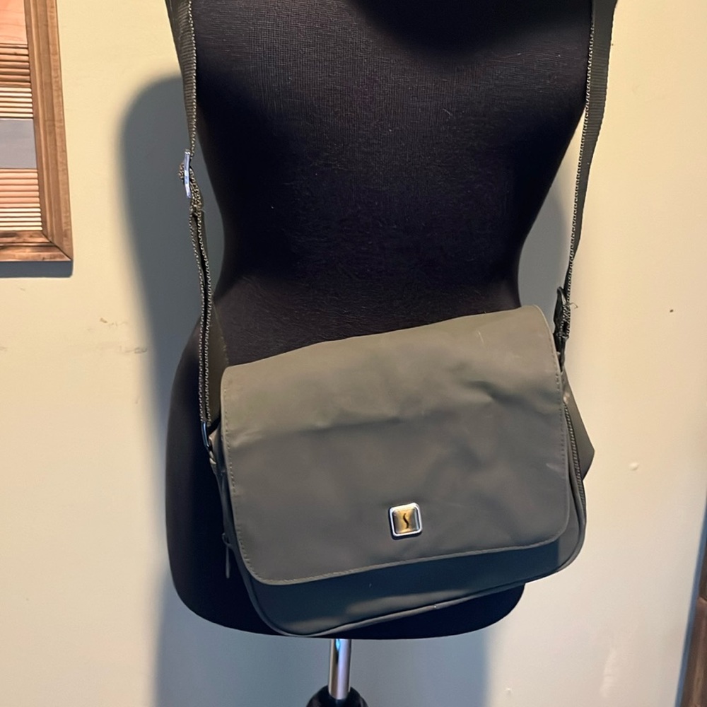Crossbody bag